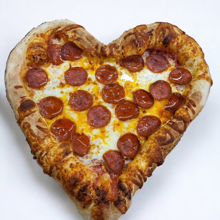 Heart Shaped Pizza 14".